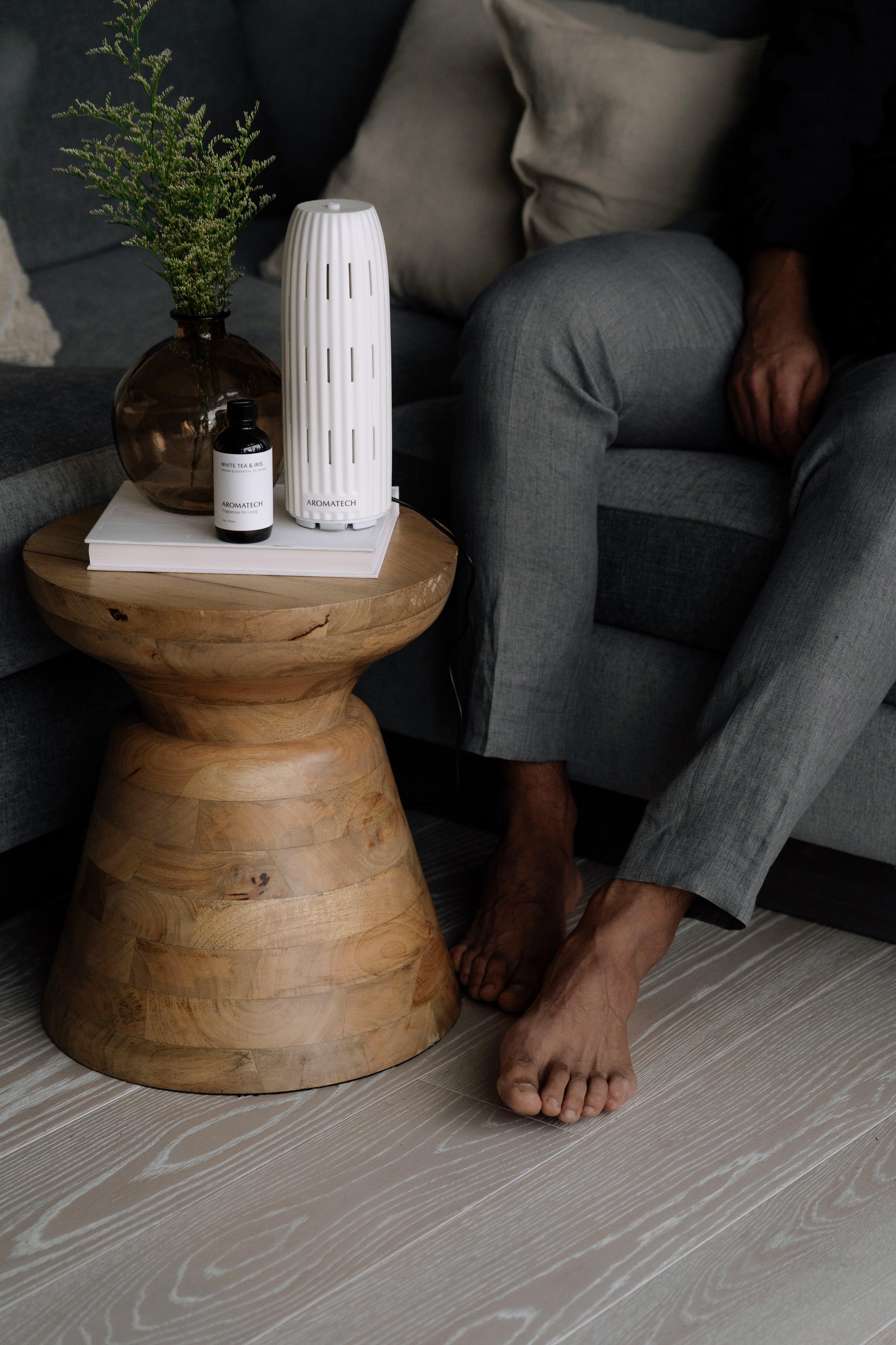 White Tea & Iris -Stool- AromaTech Inc.